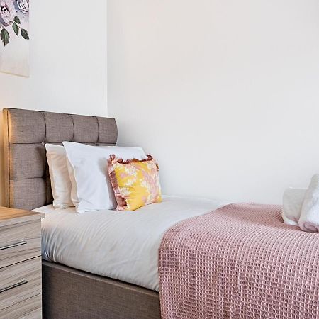 Pass The Keys Luxury Bright Spacious Family Home - Near Beaches Swansea Zewnętrze zdjęcie